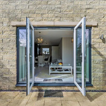 Holiday home Charter Gardens *