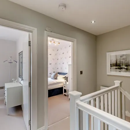 Charter Gardens Σπίτι διακοπών *